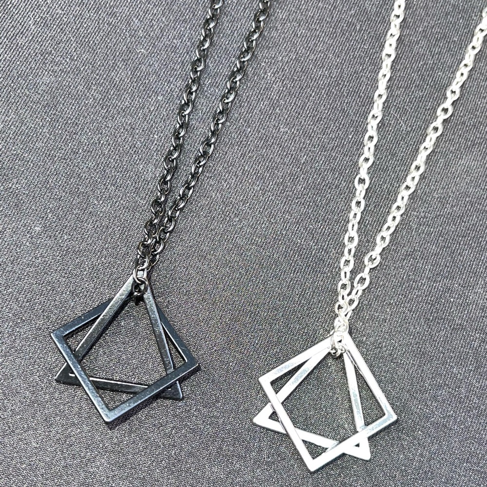 Geometric pendant chain